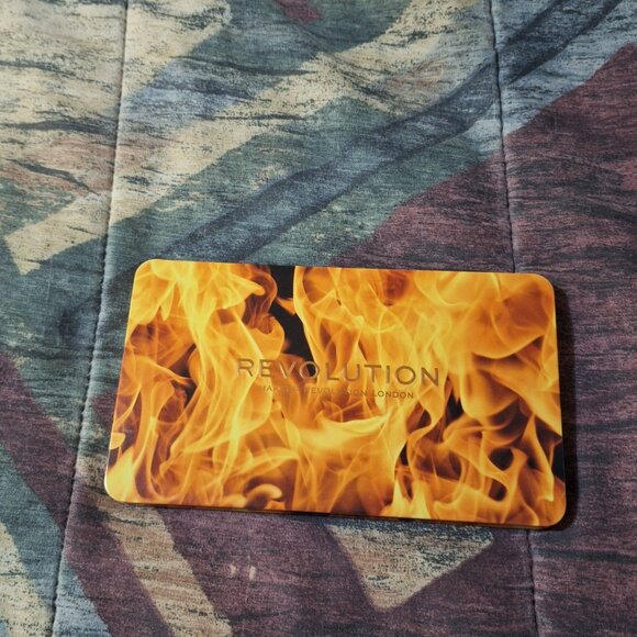 Makeup Revolution Forever Flawless “Fire” Eyeshadow Palette 🔥✨ - Picture 3 of 3